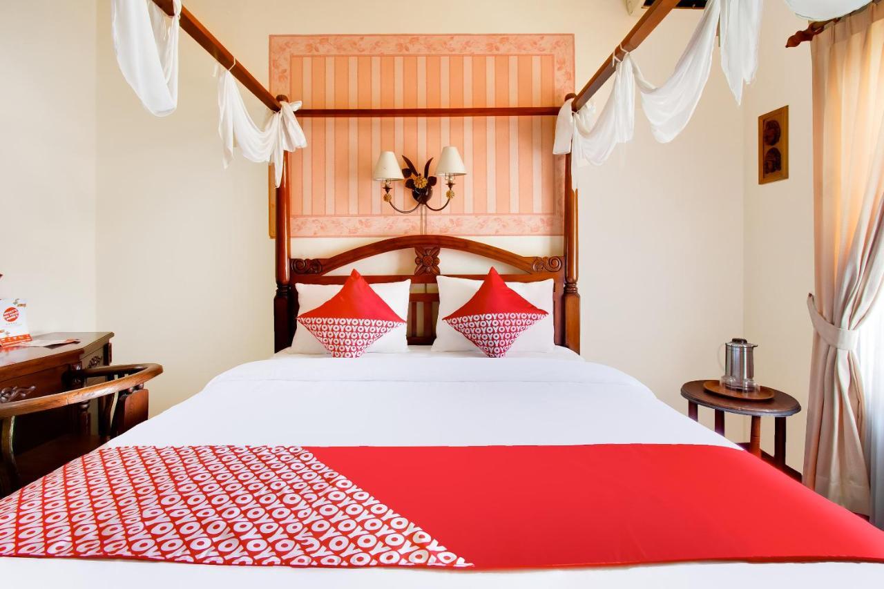 Oyo 3217 The Ts Homestay Malang Bagian luar foto